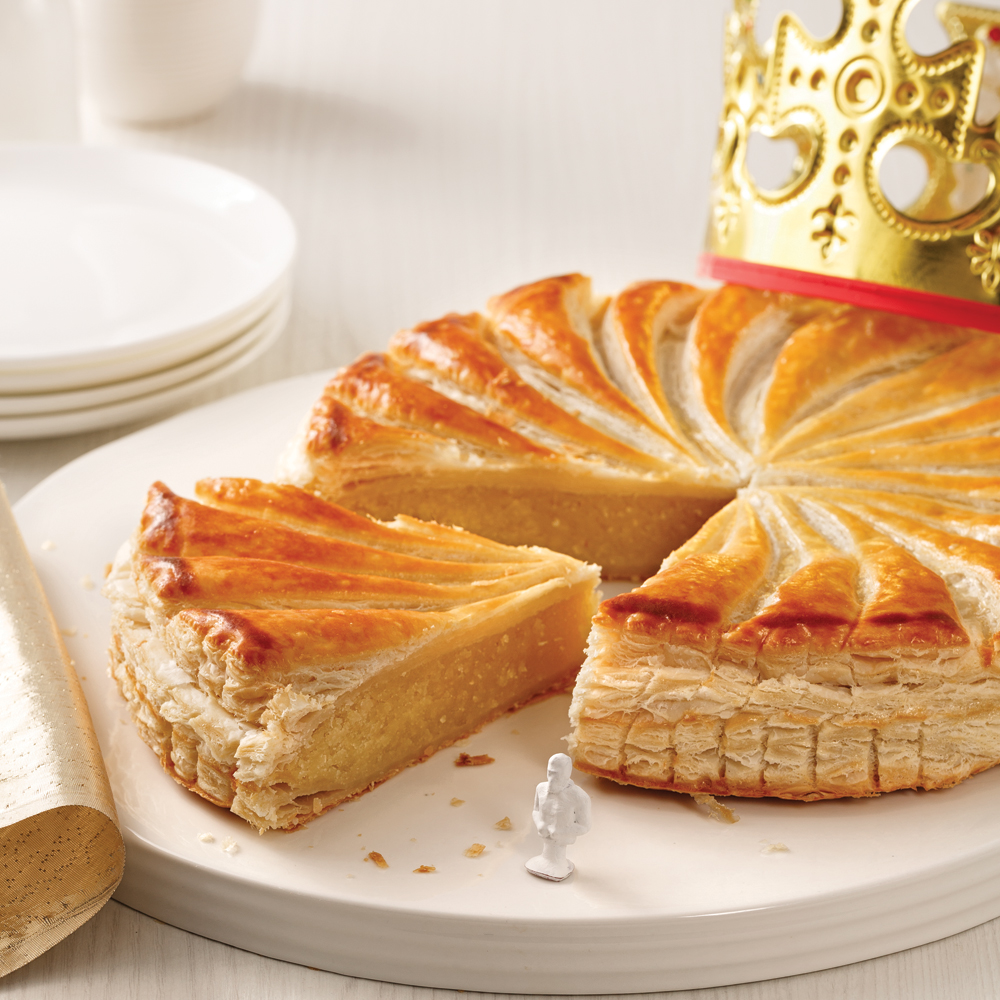 https://thefrenchgourmet.com/wp-content/uploads/2020/12/galettes-des-rois.jpeg