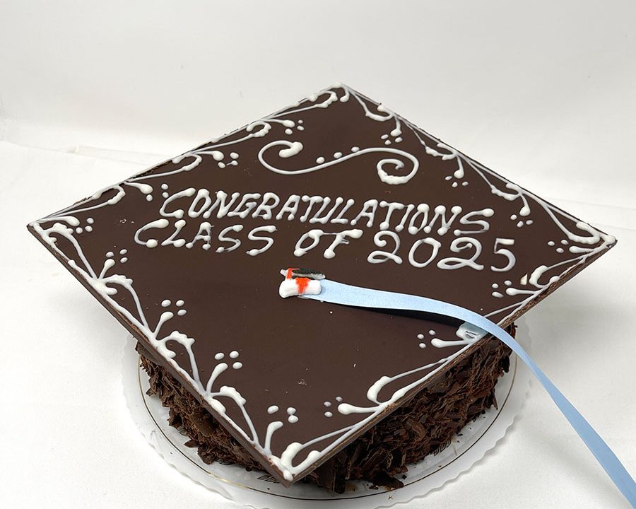 https://thefrenchgourmet.com/wp-content/uploads/2025/05/graduationcake_2025-900x720.jpg